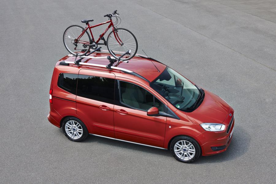  Ford Tourneo Courier (Race Red) 2014 года  (фото 23 из 27)